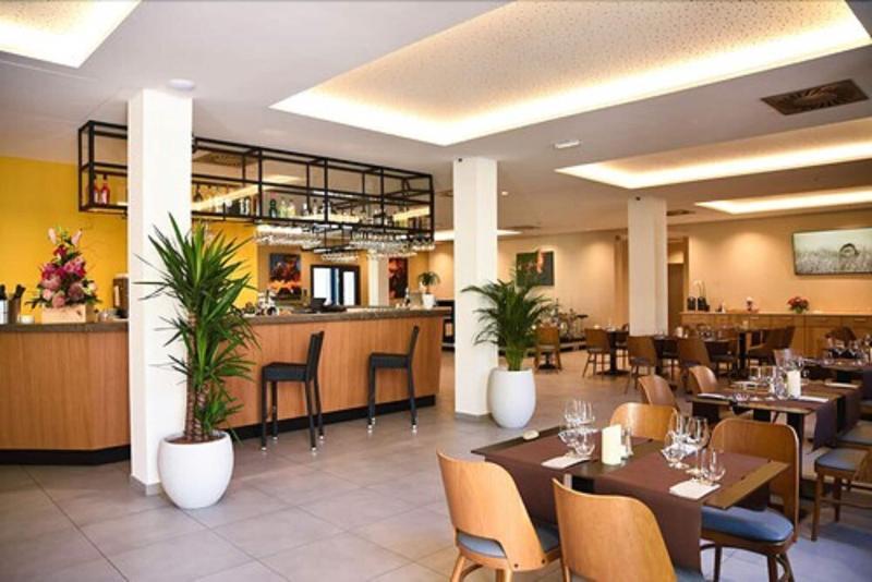 Hotel Le Castel D'Alti Bagnères-de-Luchon Esterno foto