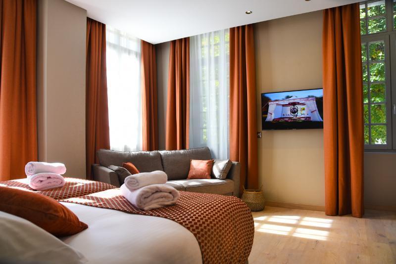 Hotel Le Castel D'Alti Bagnères-de-Luchon Esterno foto