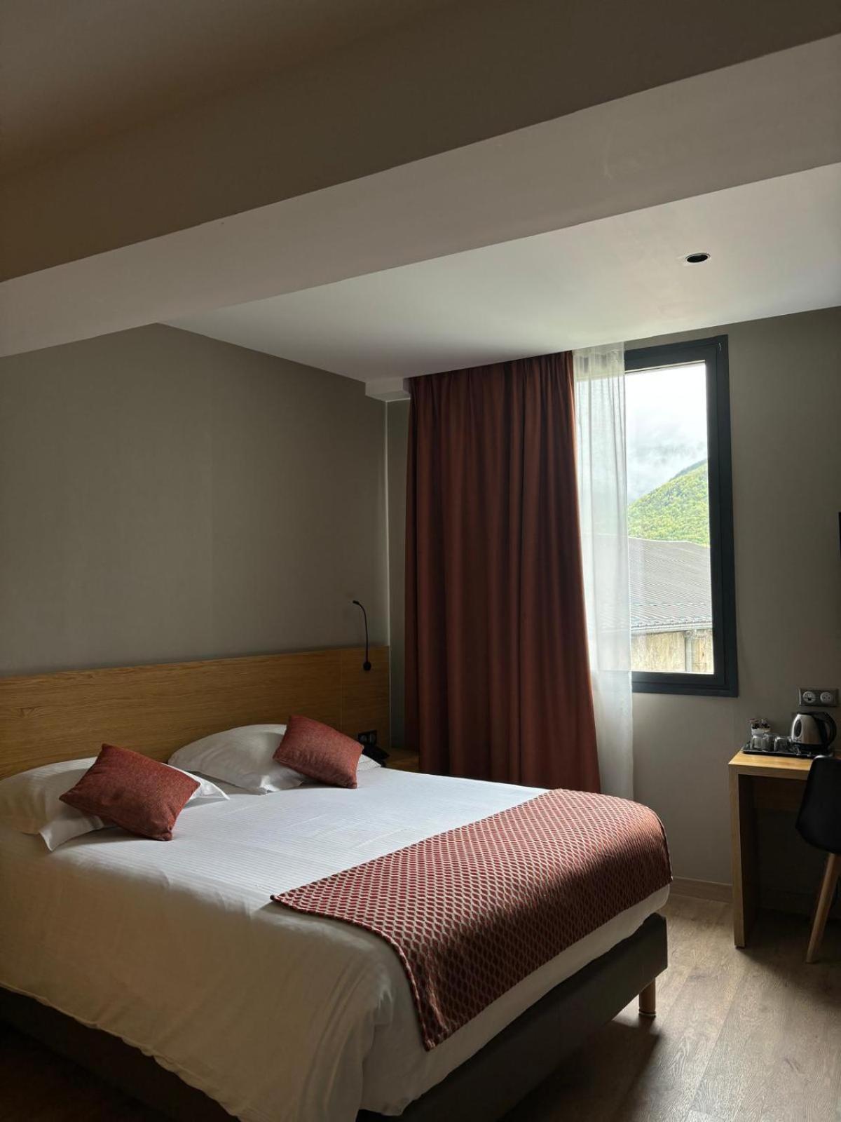 Hotel Le Castel D'Alti Bagnères-de-Luchon Esterno foto