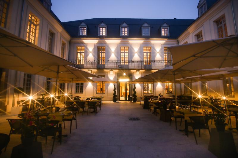 Hotel Le Castel D'Alti Bagnères-de-Luchon Esterno foto